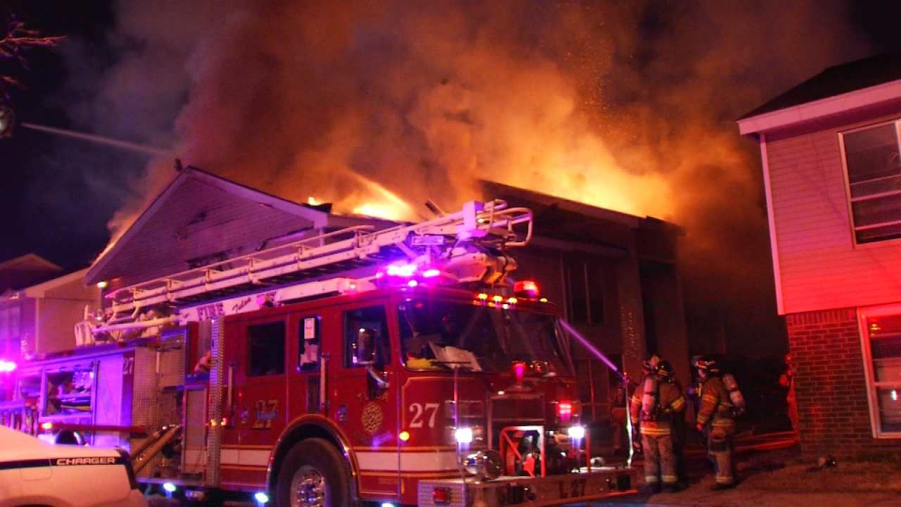 Apartment Fire Displaces About A Dozen Tulsa Residents