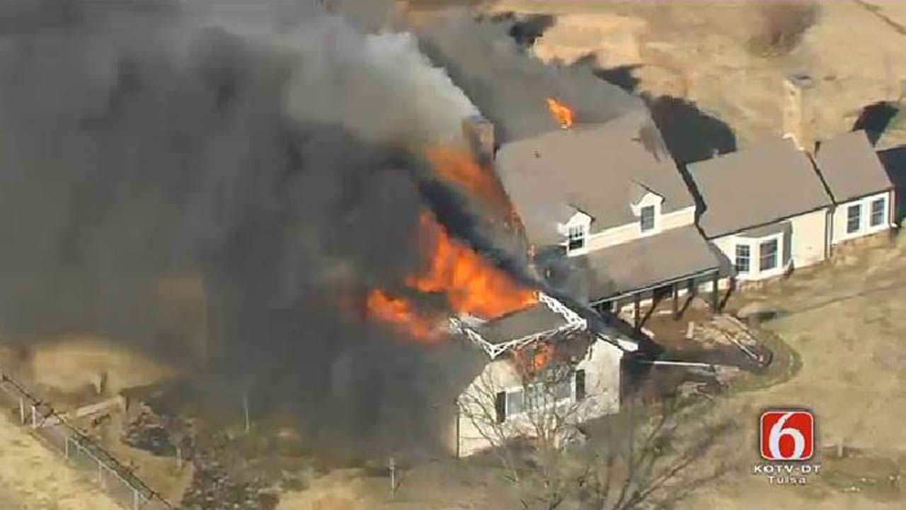 Fire Destroys Large House Near Catoosa