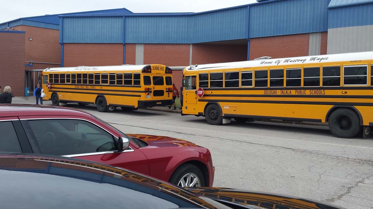 Oologah High Still Closed To Students Due To Gas Leak; K-8 Will Report Monday